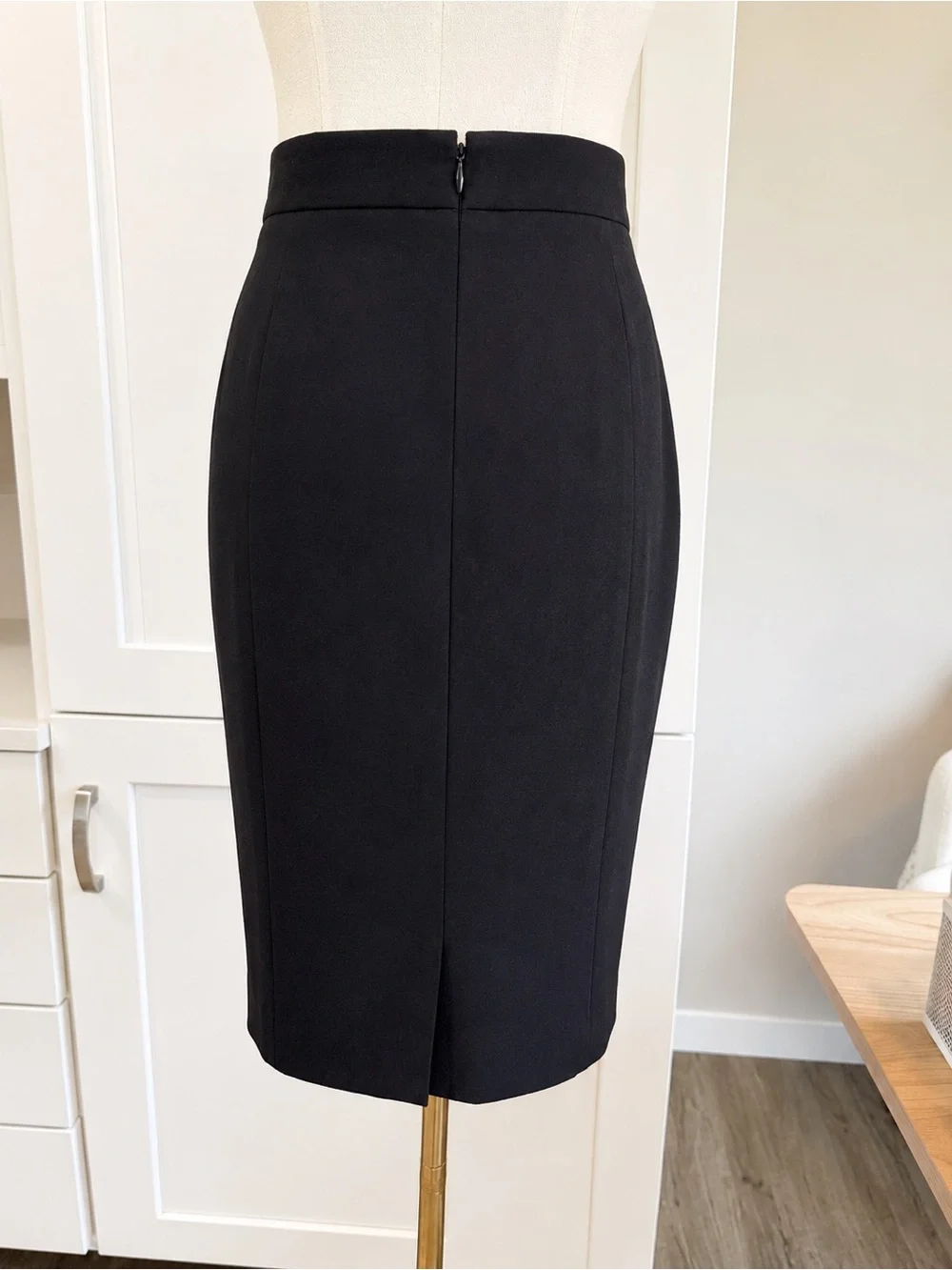 Ann Taylor Navy Pencil Skirt 2 Career Office Business Stretch Lined Classic